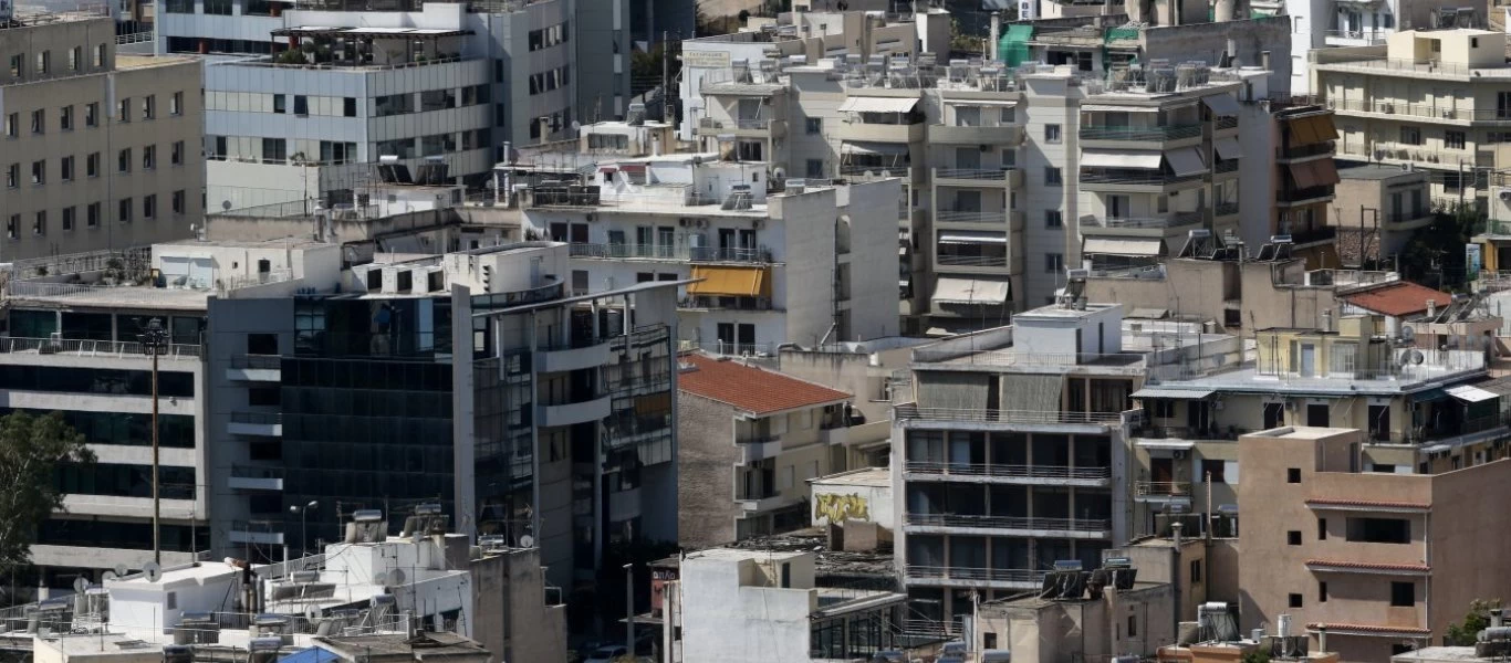 «Ξεχασμένα» τετραγωνικά: Δείτε ποια είναι η διαδικασία δήλωσής τους και ποιες οι «παγίδες»